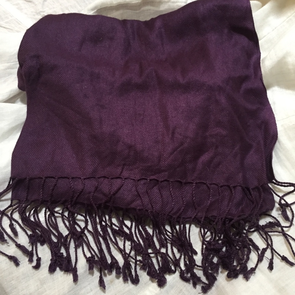 Elegant Deep Purple Scarf - Picture 2 of 8